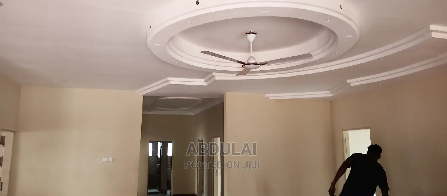 5bdrm House in Abdulai, Pillar 2 for rent
