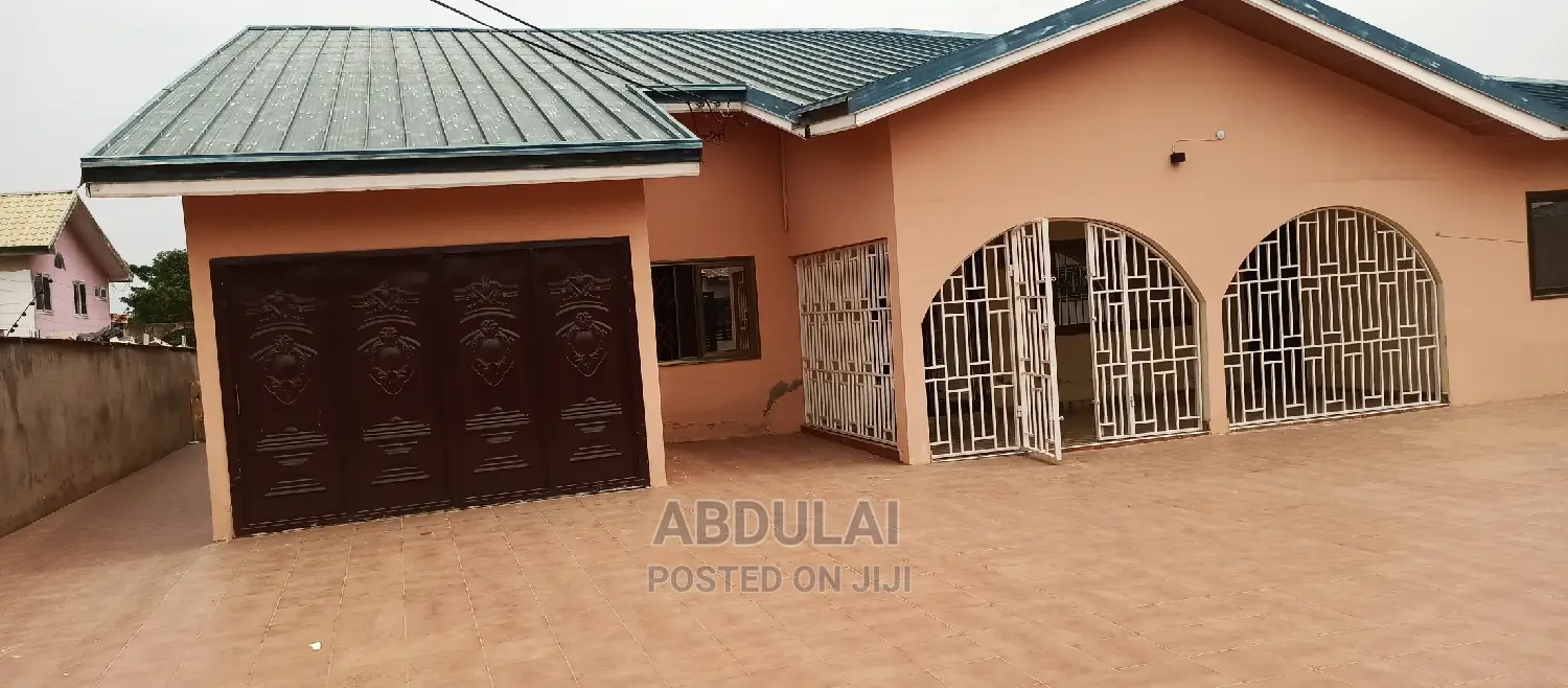 5bdrm House in Abdulai, Pillar 2 for rent