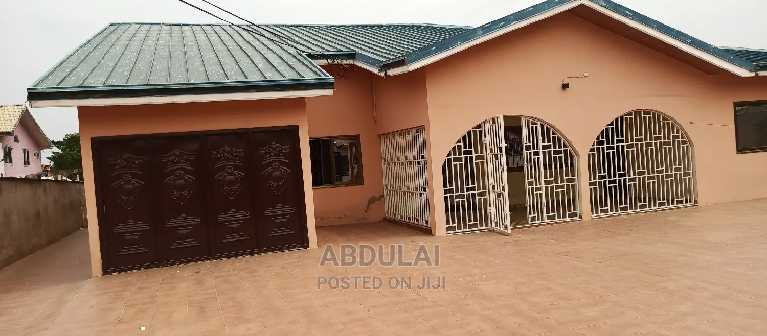 5bdrm House in Abdulai, Pillar 2 for rent