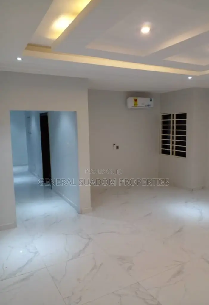 3bdrm Apartment in Suadom Properties, Airport Residential Area
