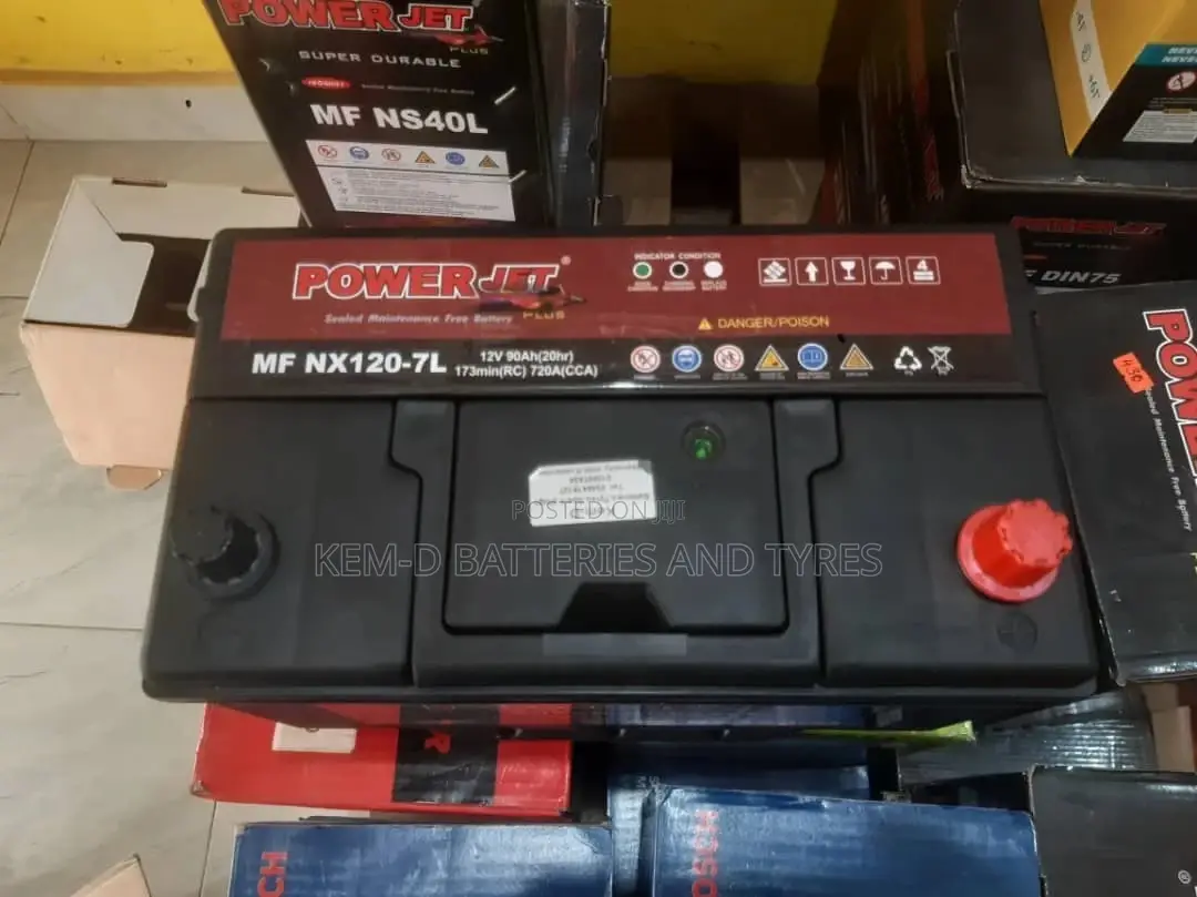 17 Plates Block Type 90ah 12V Battery