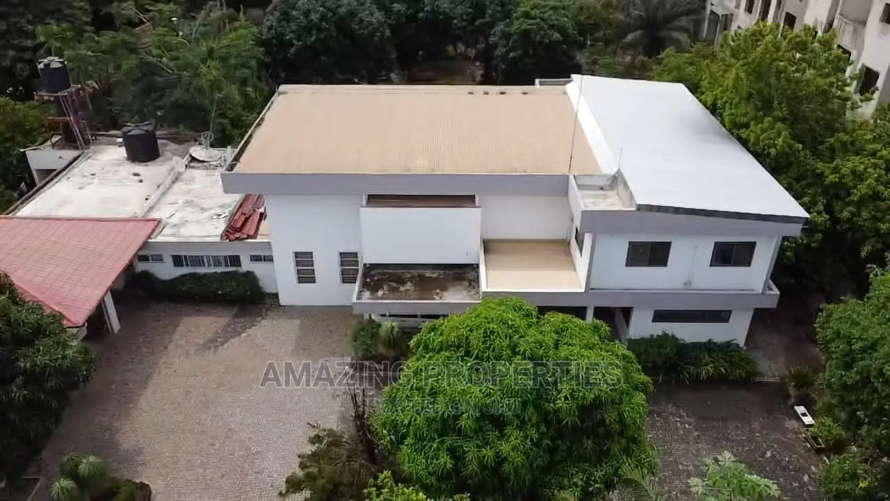 Office for Rent 5bed /3bed Boys Qut Airport Residential Area