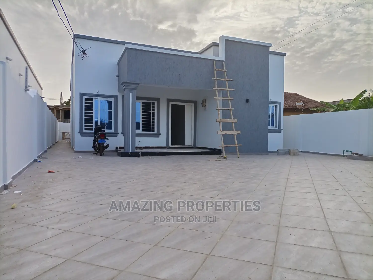 3bdrm House in for Sale 3 Bedrooms for Sale