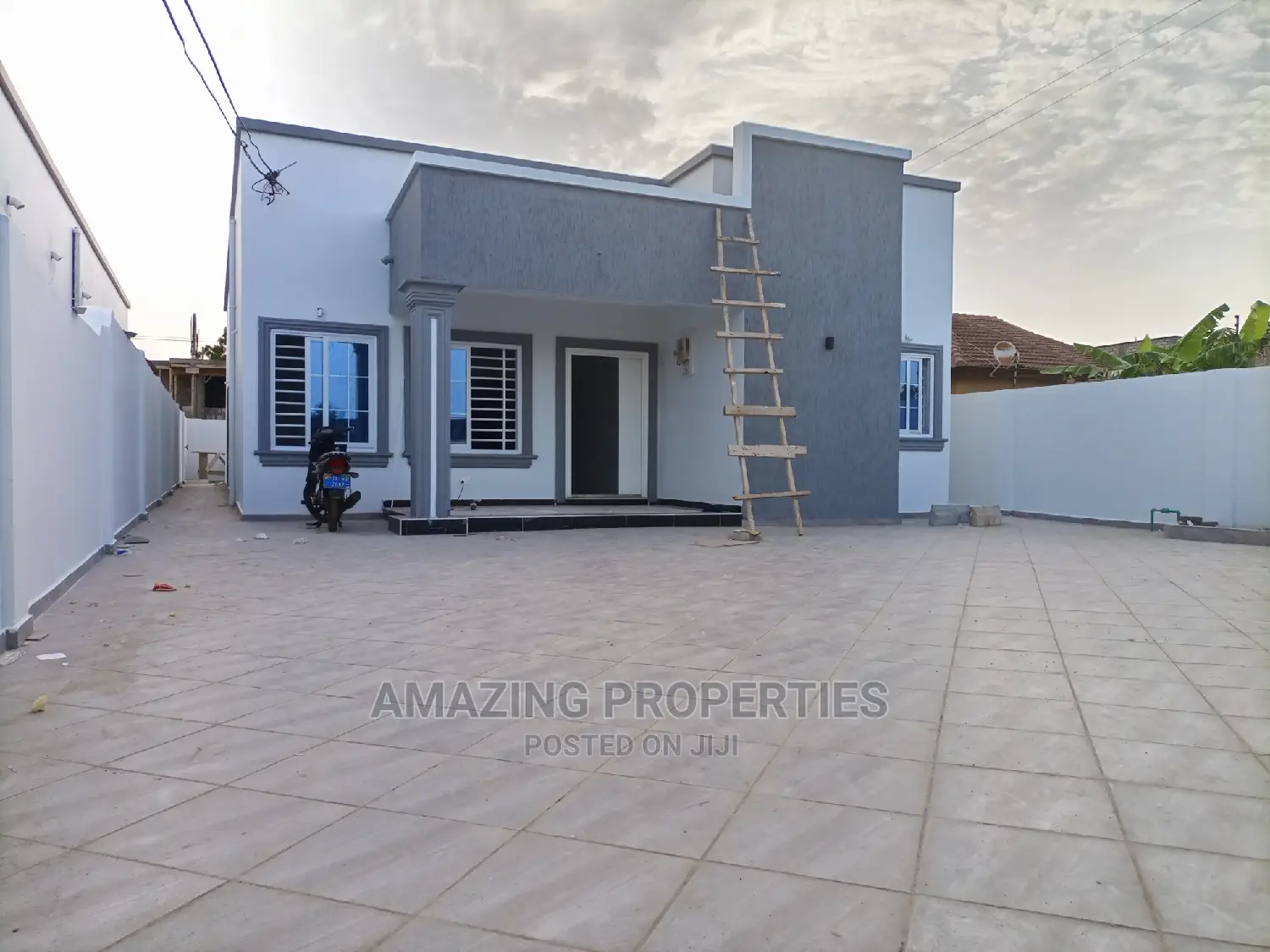 3bdrm House in for Sale 3 Bedrooms for Sale