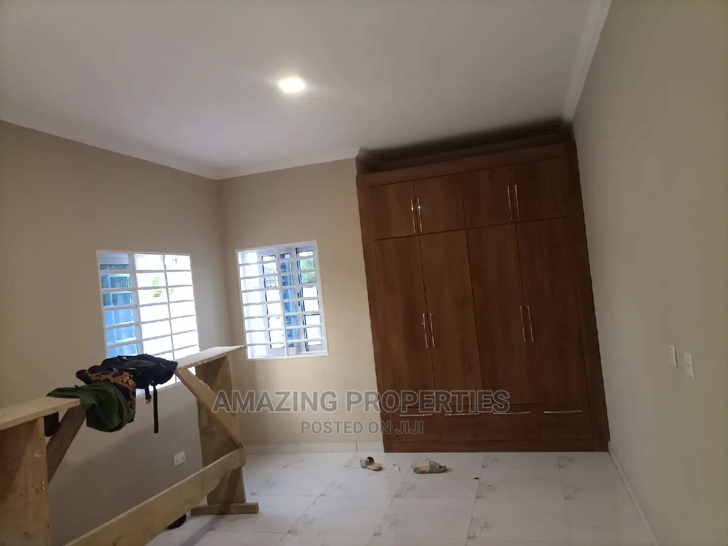 3bdrm House in for Sale 3 Bedrooms for Sale