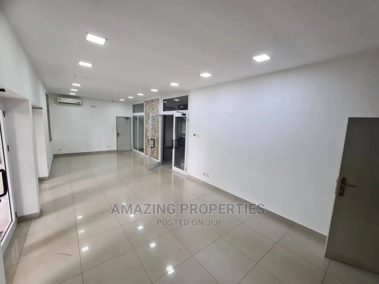 5bdrm House in Airport Residential Area for Rent