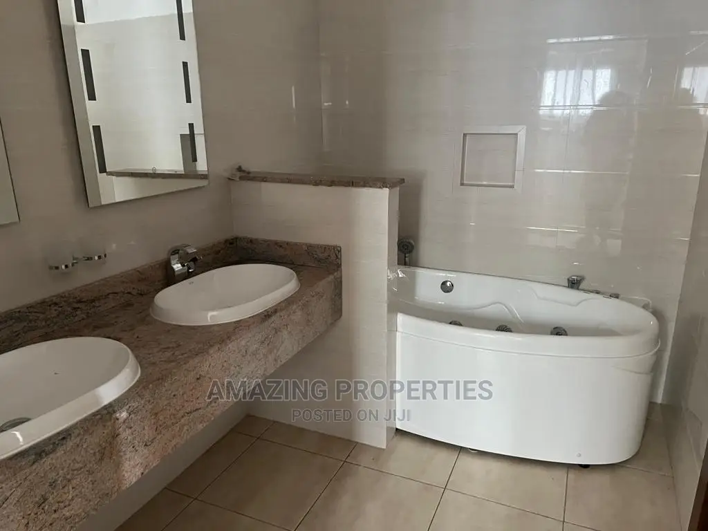 Furnished 4bdrm Townhouse/Terrace in East Cantonments for Rent