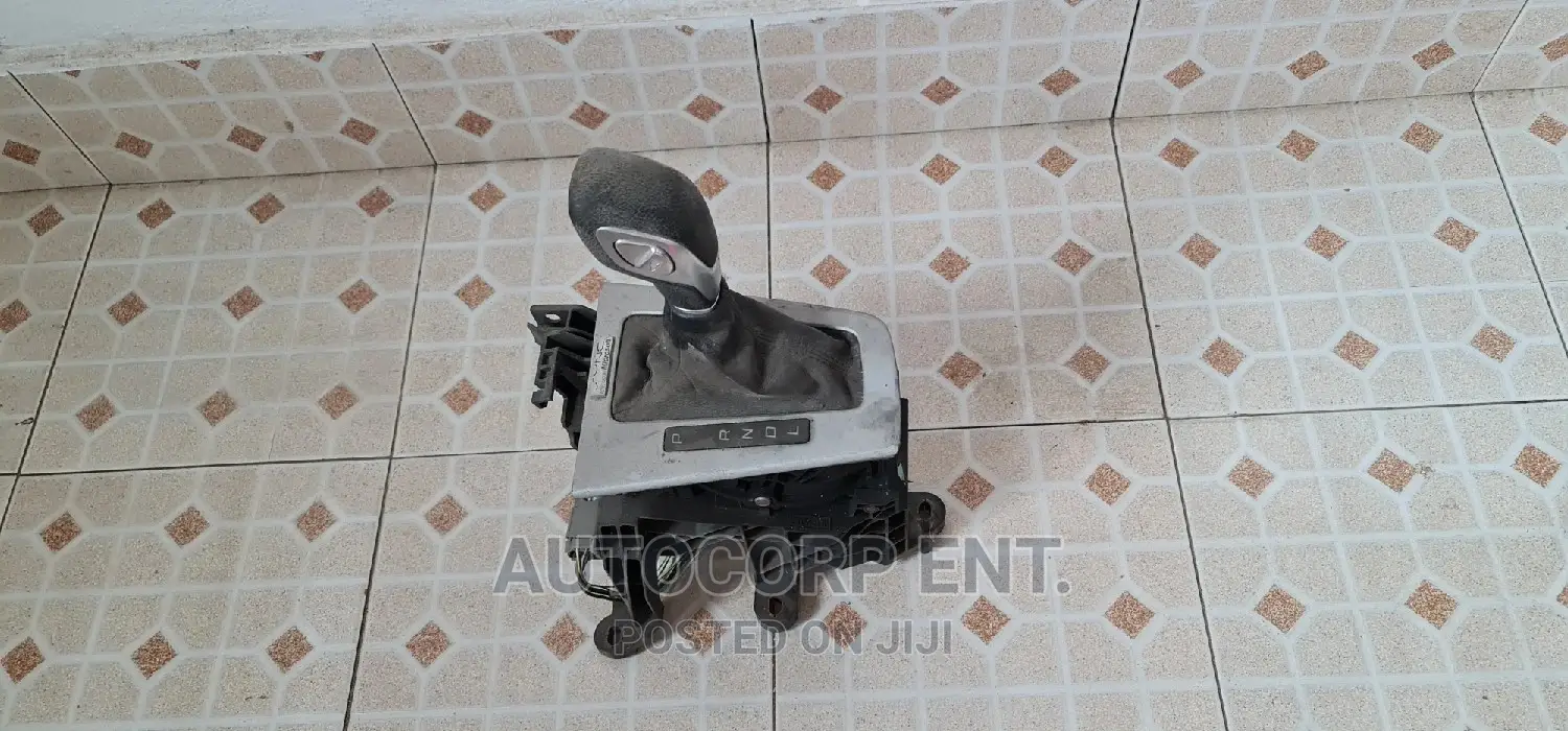 2012 - 2014 Ford Focus Gear Lever