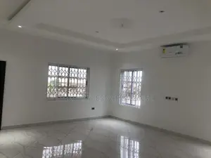 4bdrm House in Taifa Rd, Pokuase for sale