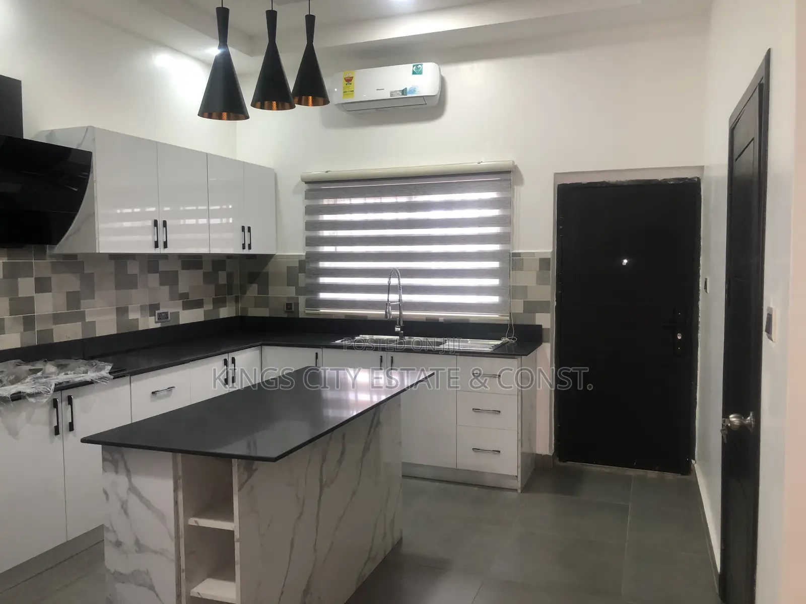 4bdrm House in Taifa Rd, Pokuase for sale