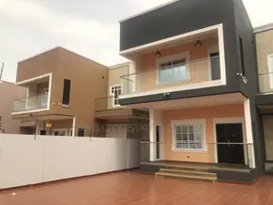 4bdrm House in Taifa Rd, Pokuase for sale