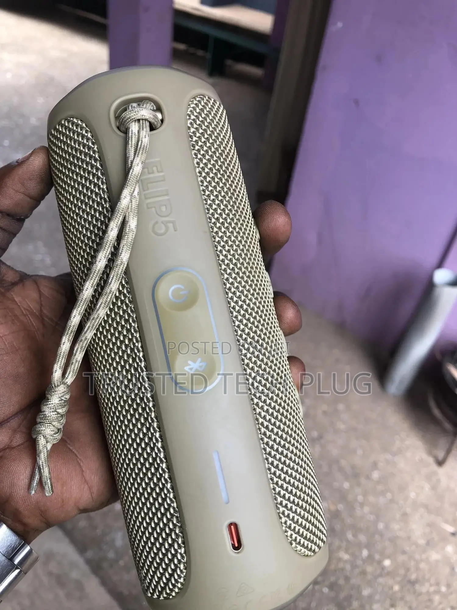 Preowned JBL Flip 5 Bluetooth Speaker From America in Stock
