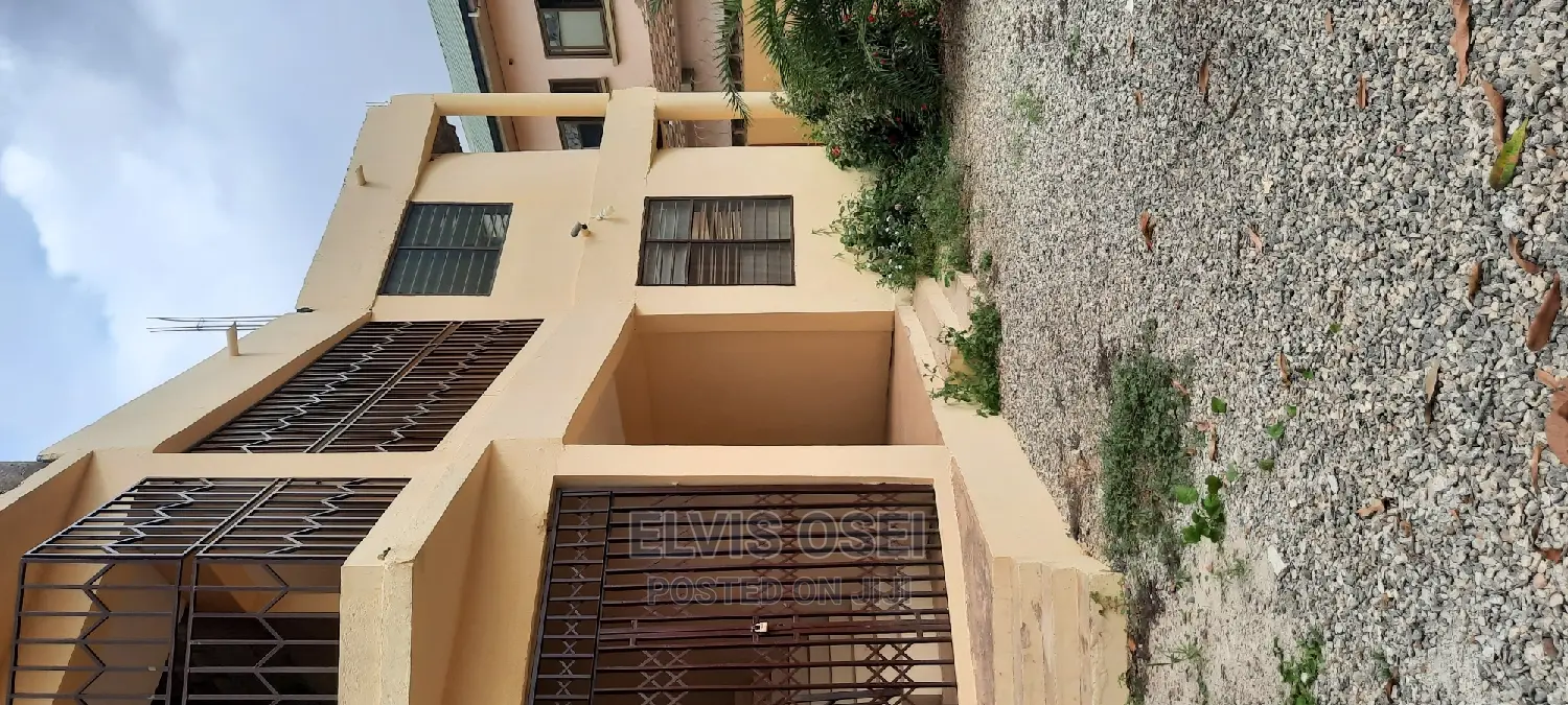 8bedrooms 4 Apartment for Rent