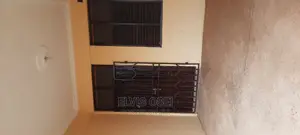 8bedrooms 4 Apartment for Rent