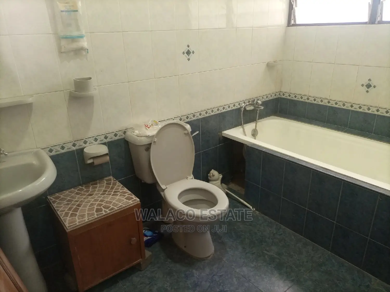 3bdrm House in Walako Estate, North Industrial Area for Rent