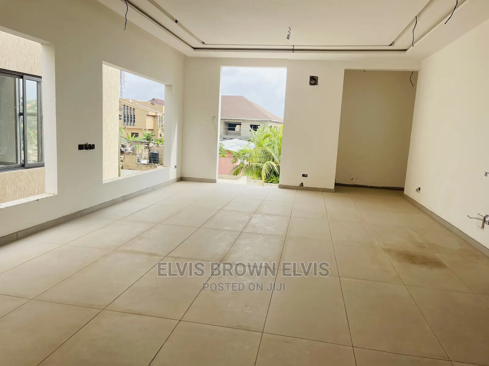 4bdrm Mansion in Living Large, East Legon for Sale