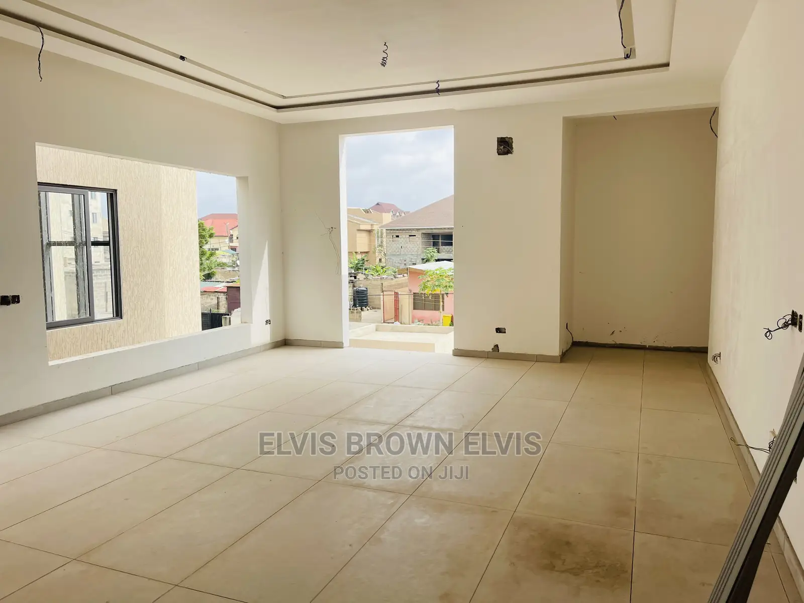 4bdrm Mansion in Living Large, East Legon for Sale