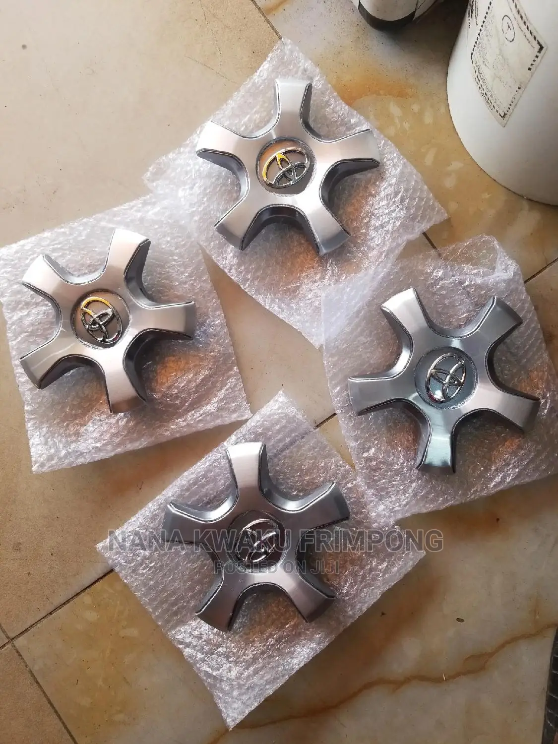 Toyota Land Cruiser 18 Rim Cap's Ava
