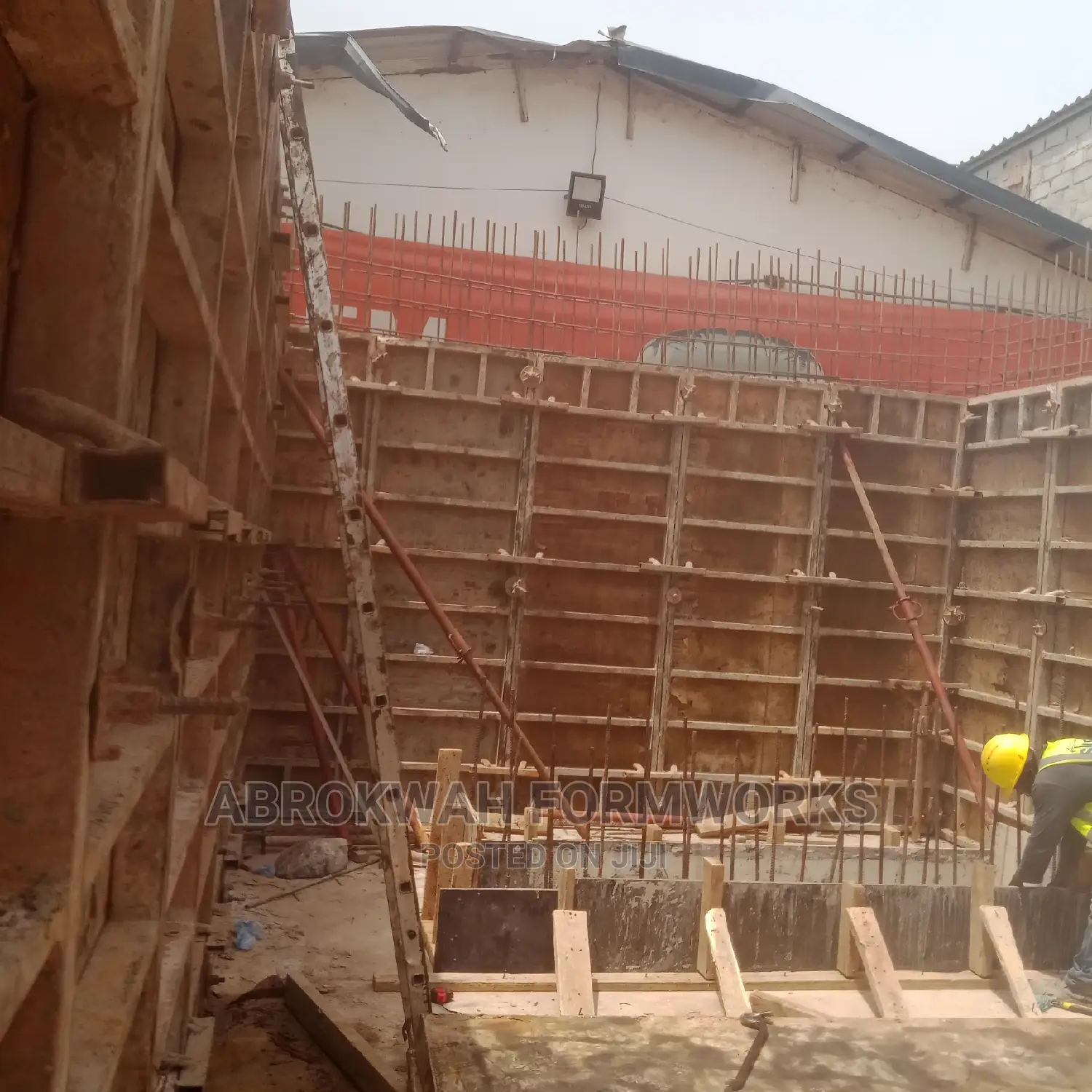 Retaining Wall/Columns/Scaffolds/Bridge/Gutter/Kumasi