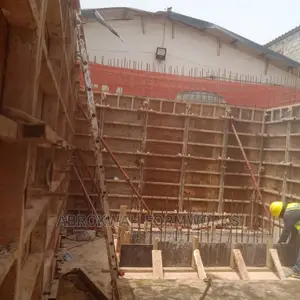 Retaining Wall/Columns/Scaffolds/Bridge/Gutter/Kumasi