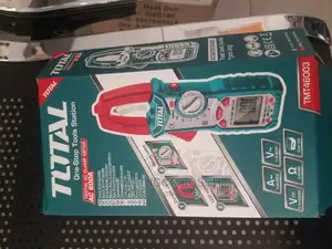 Digital AC Clamp Meter (AC 600A)