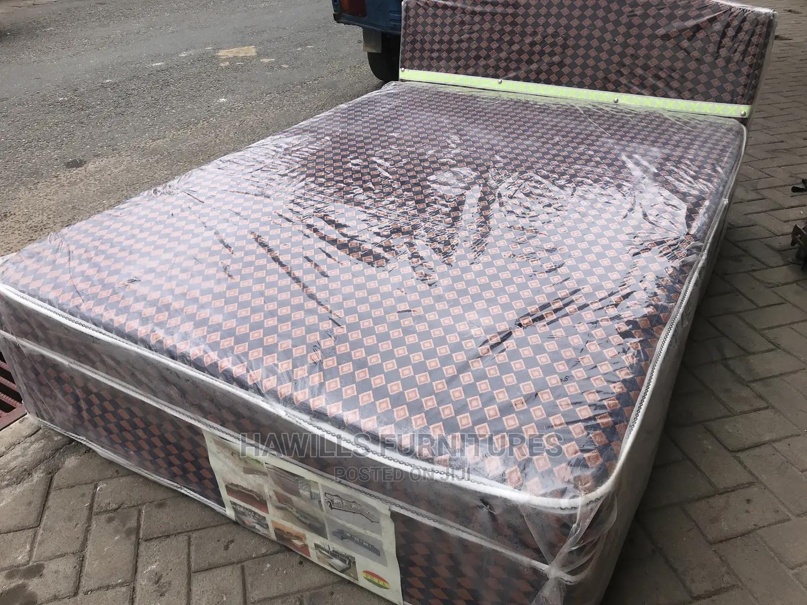 Queen Size Inbuilt Bed