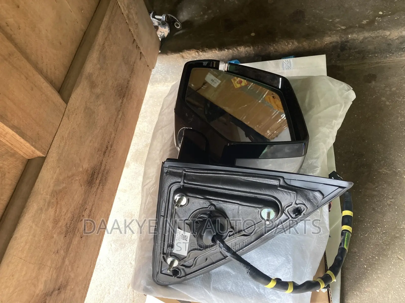 Cadillac Escalade 2019 Side Mirror