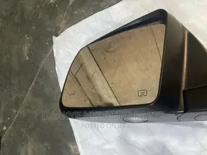 Sequoia 2018 Side Mirror