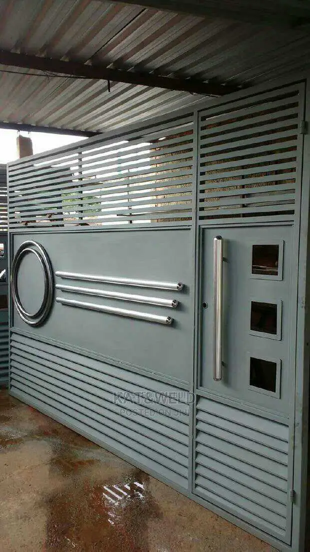 Strong Galvanize Main Gate