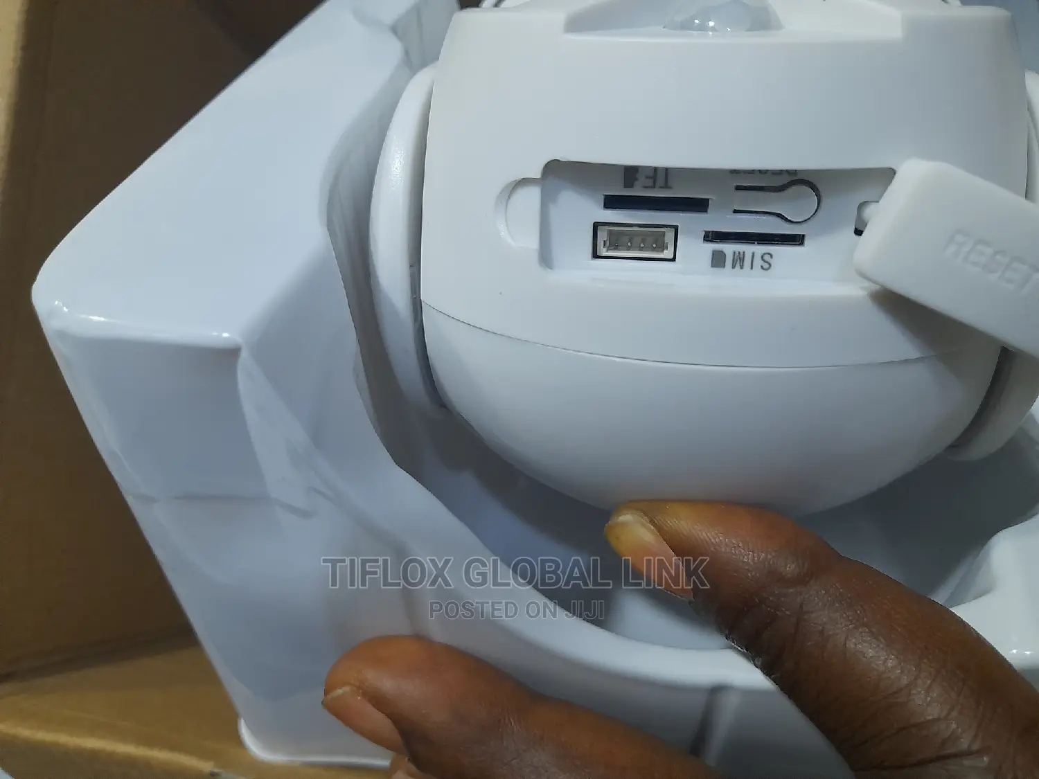 Intelligent Wifi Solar Alert PTZ Camera