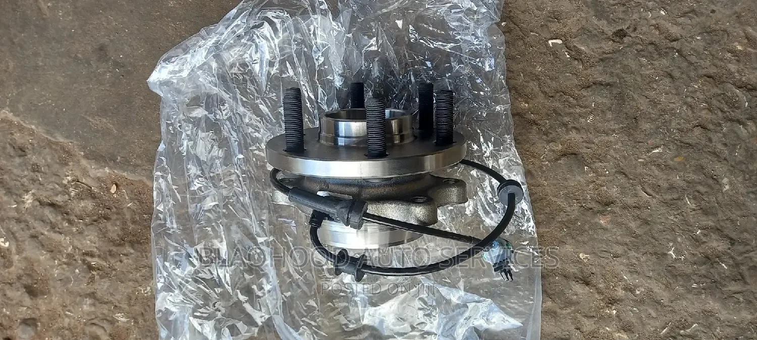 Nissan Navara/Pathfinder 2005-14 Brand New Quality WHEEL HUB