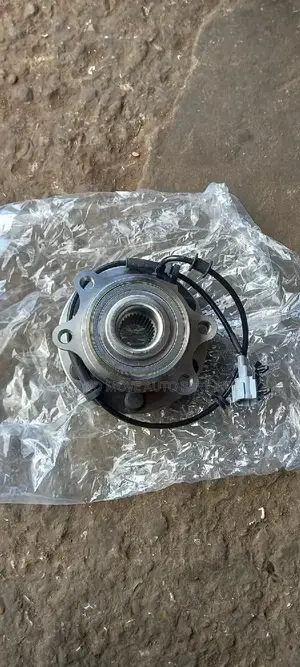 Nissan Navara/Pathfinder 2005-14 Brand New Quality WHEEL HUB
