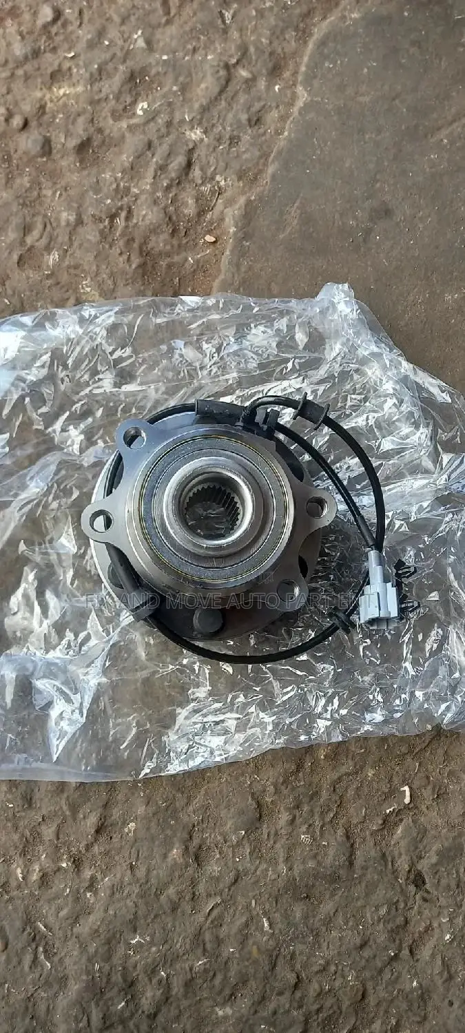 Nissan Navara/Pathfinder 2005-14 Brand New Quality WHEEL HUB