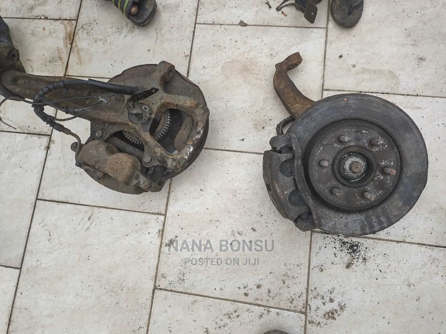 Ford F150 Front Wheel Hub Pair