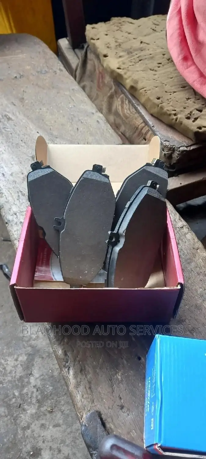 Benz W205 C300 (2015-19) Brand New FRONT BRAKE PADS in Stock