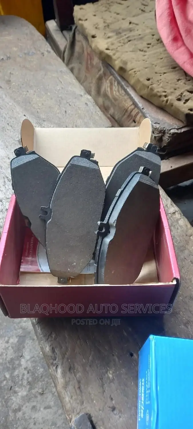 Benz W205 C300 (2015-19) Brand New FRONT BRAKE PADS in Stock