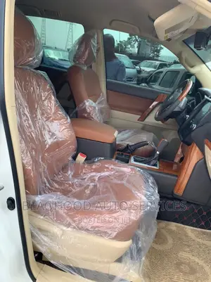 Leather Upholstery for Land Cruiser Seats/Floor/Door Card