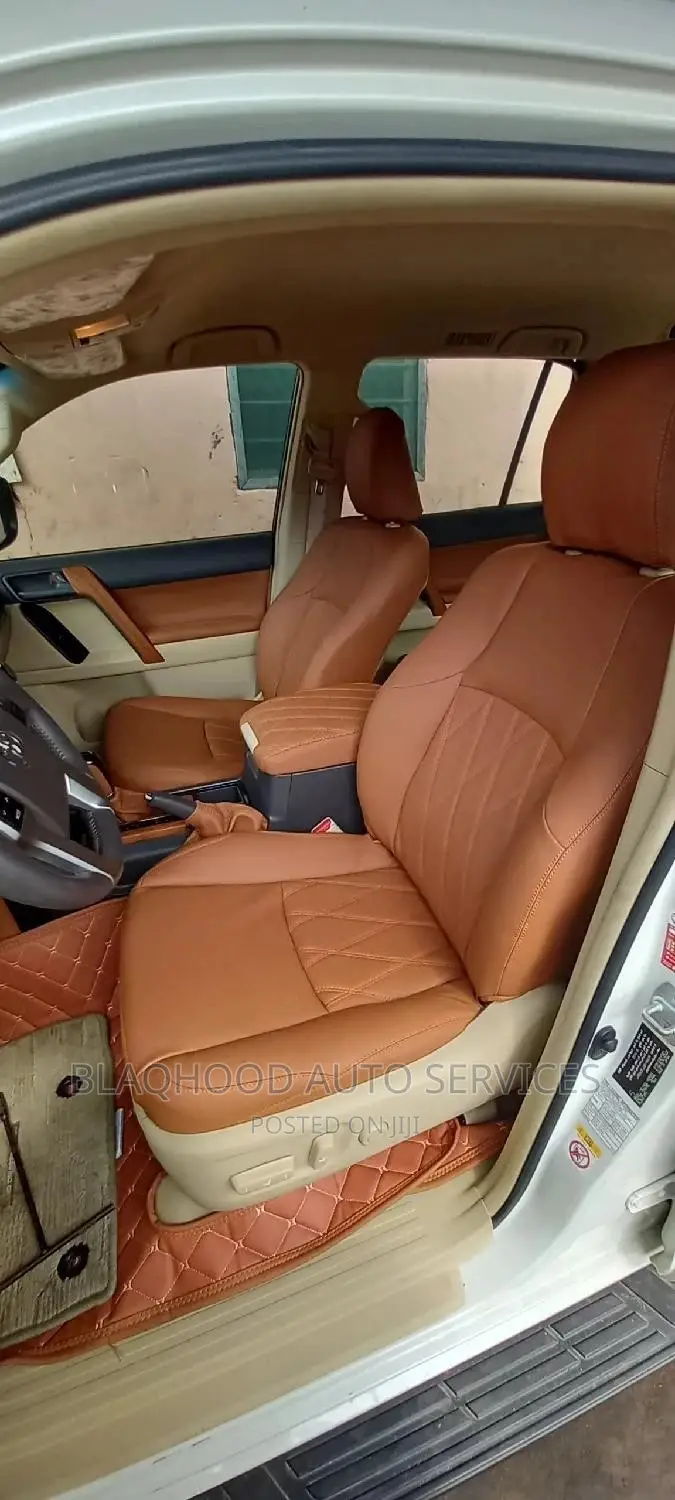 Leather Upholstery for Land Cruiser Seats/Floor/Door Card