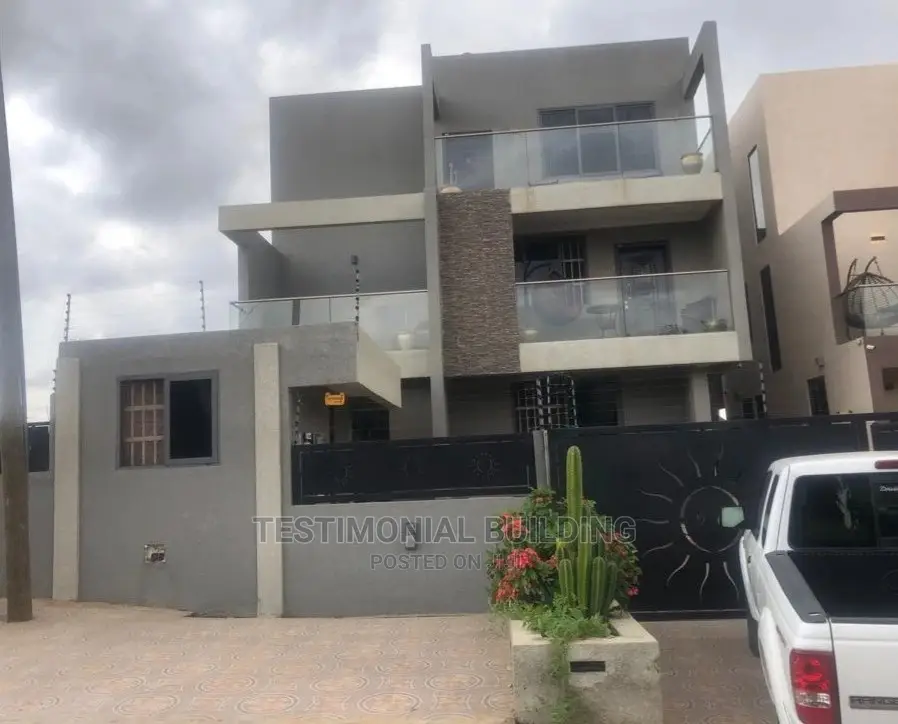 4bdrm House in Testimonial Building, Adenta for Sale