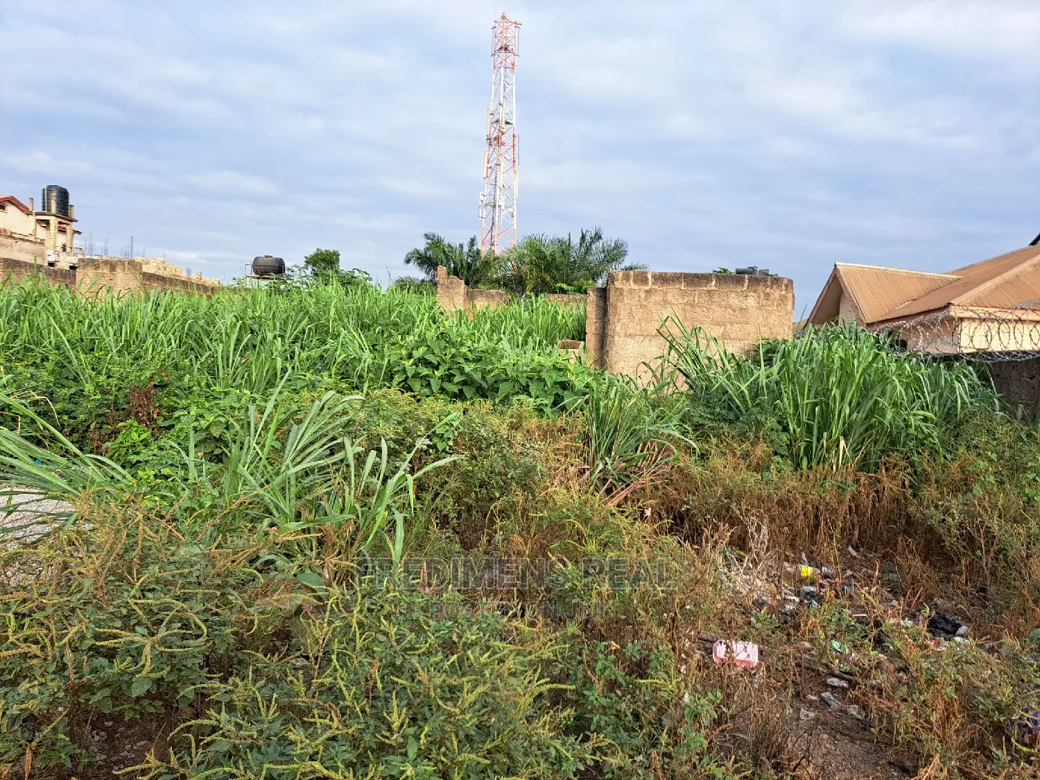 5bdrm House in Fredimens Real, Kumasi Metropolitan for sale