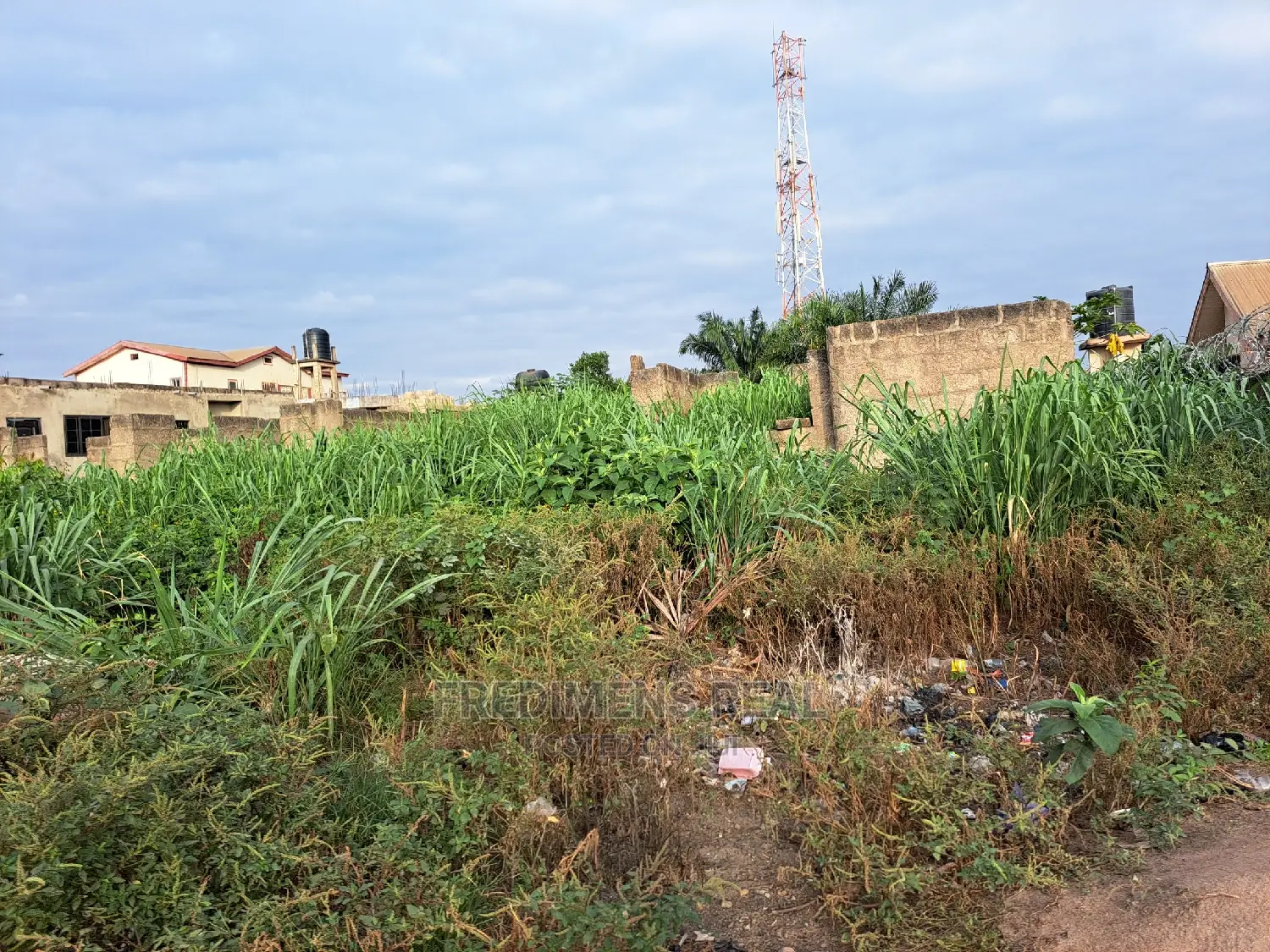 5bdrm House in Fredimens Real, Kumasi Metropolitan for sale