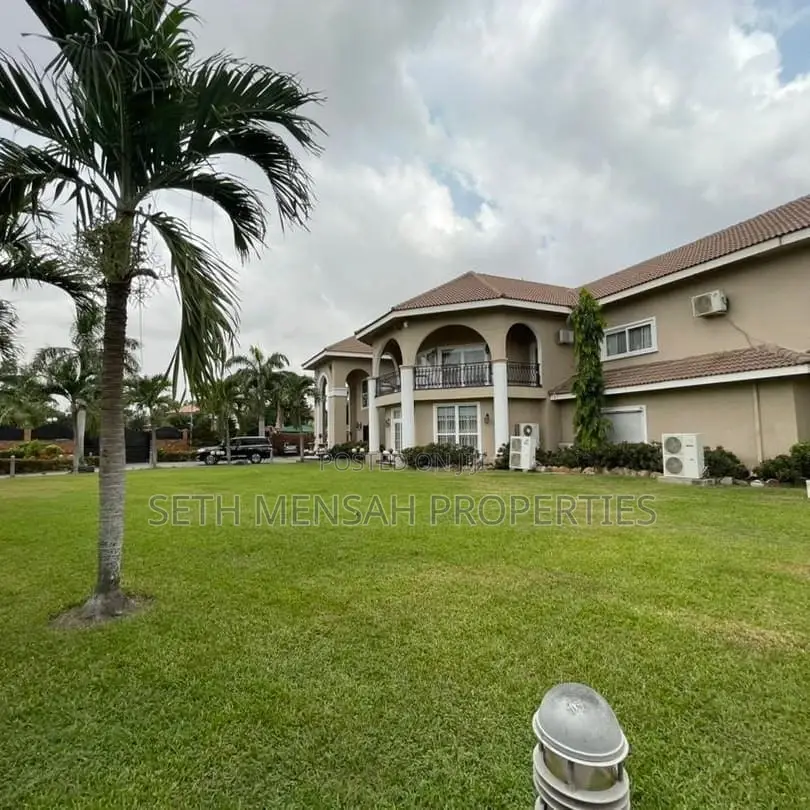 Furnished 6bdrm House in 6 Bedroom House for for Sale