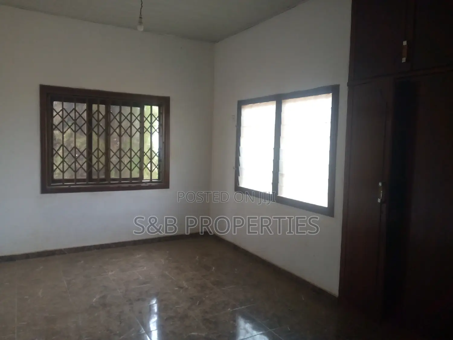 5bdrm House in Kwabenya Acp, Ga East Municipal for sale