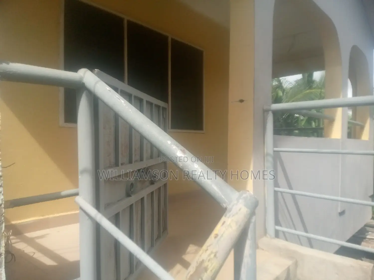 1bdrm Apartment in Inside Hfc Estate, Spintex for rent