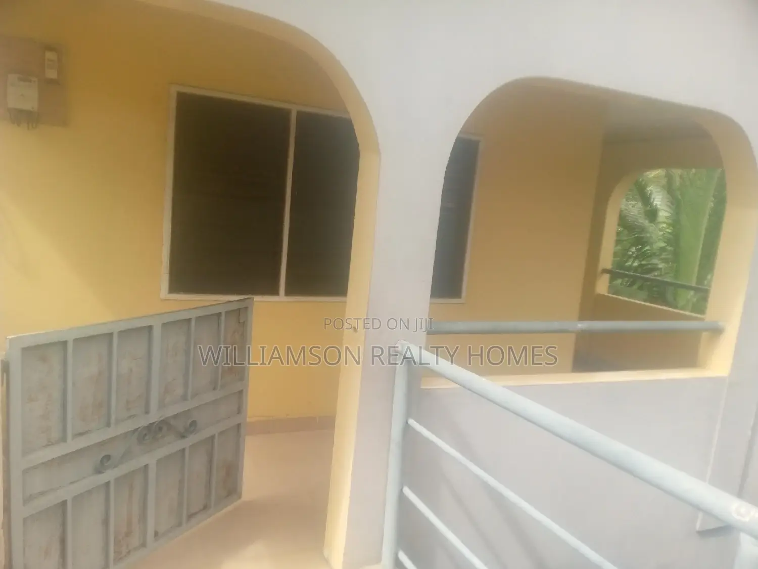 1bdrm Apartment in Inside Hfc Estate, Spintex for rent