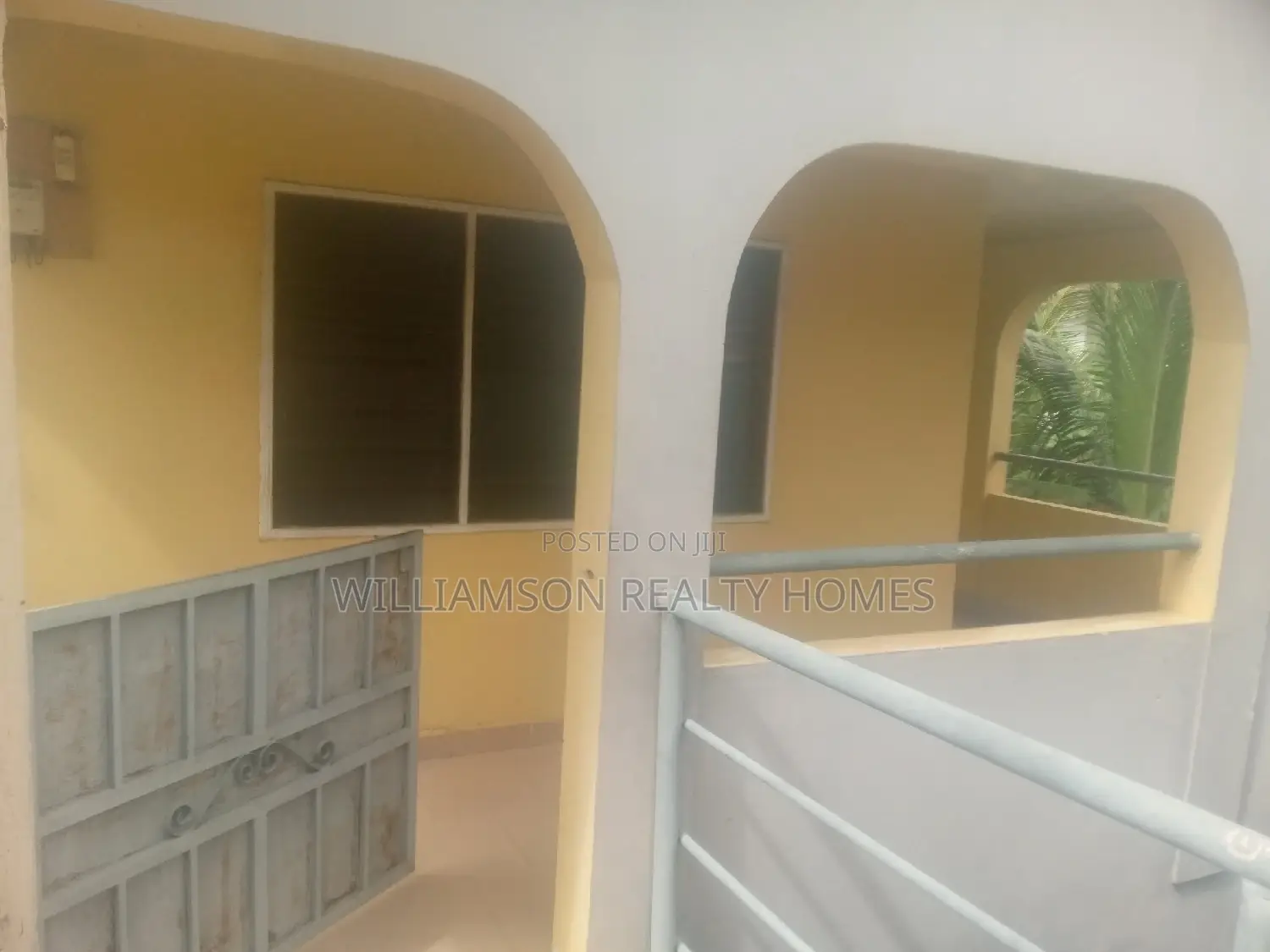 1bdrm Apartment in Inside Hfc Estate, Spintex for rent