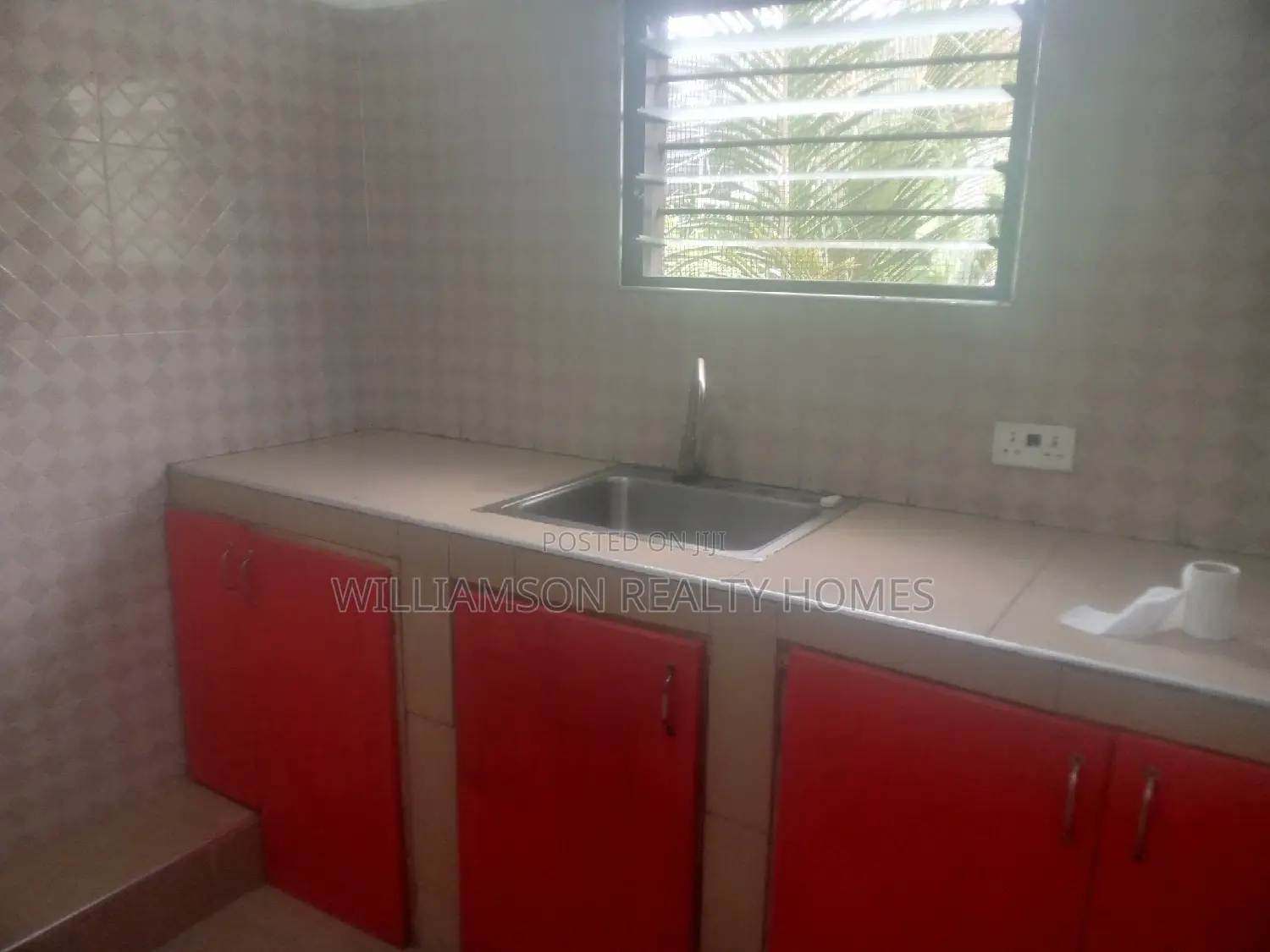 1bdrm Apartment in Inside Hfc Estate, Spintex for rent