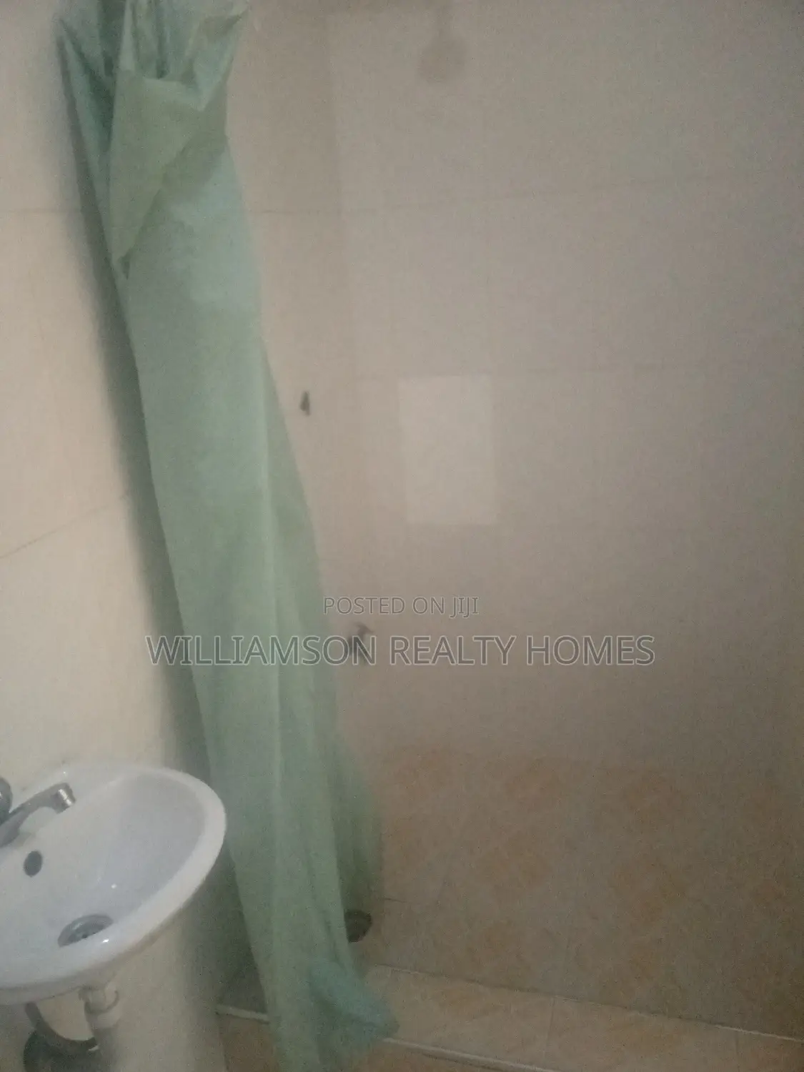 1bdrm Apartment in Inside Hfc Estate, Spintex for rent
