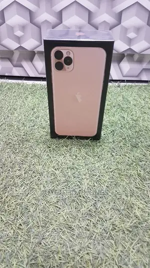 New Apple iPhone 11 Pro Max 256 GB Gold