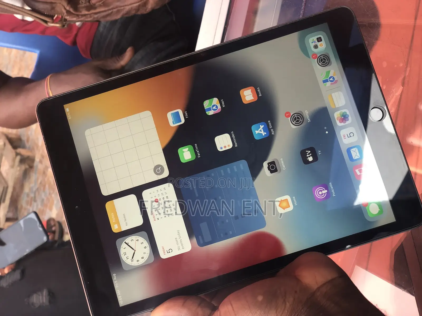 Apple iPad Air (2020) 32 GB Gray